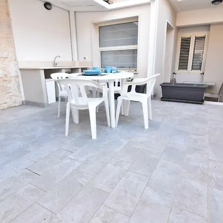 The Three Diamonds Of Marina di Ragusa